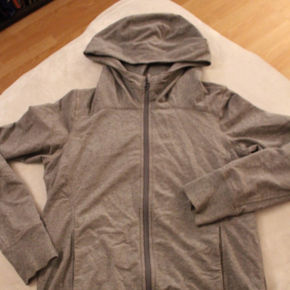 Lululemon gray zip-up hoodie size 6